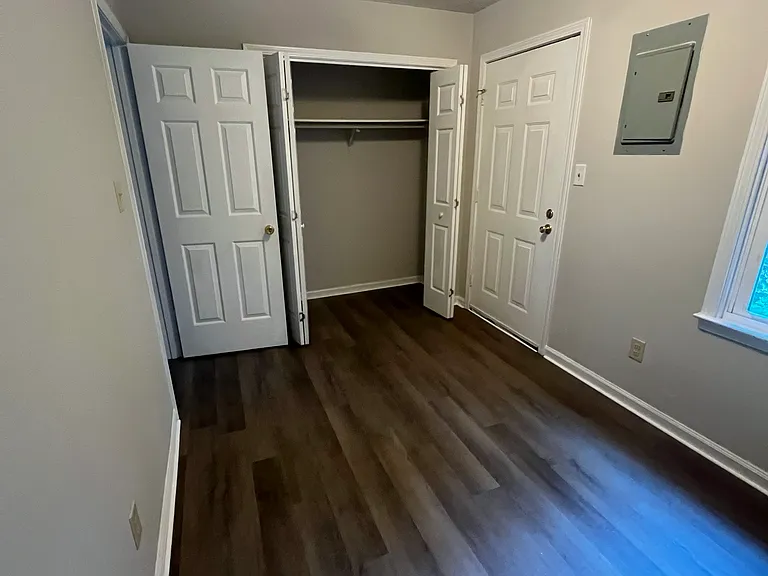 515 E 20th St #10 — Photo 5