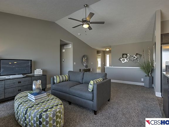 5th image of 20164 Miami Cir