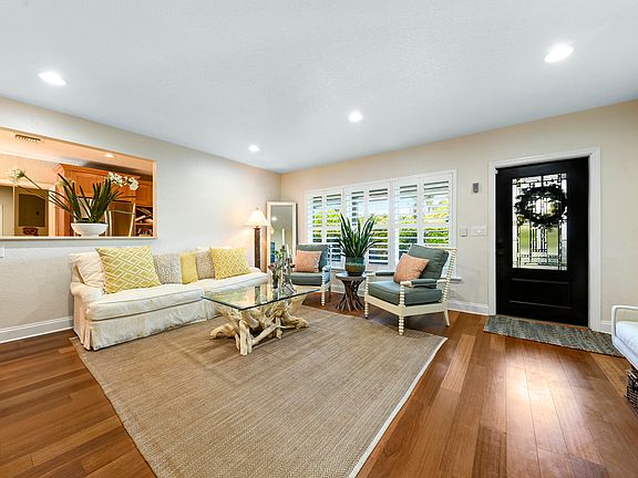 3rd image of 3015 Church Hill Dr