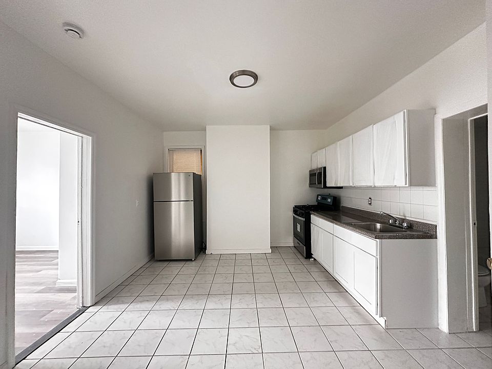 1st image of 166 Seaview Ave #1E