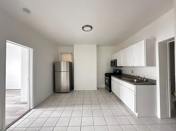 164 Seaview Avenue image 2 of 6