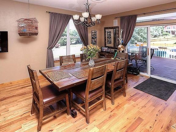 3rd image of 301 Tanager Cir