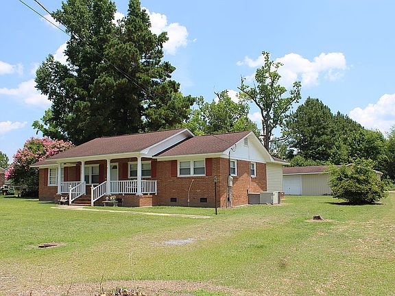 3rd image of 910 Vivian Rd