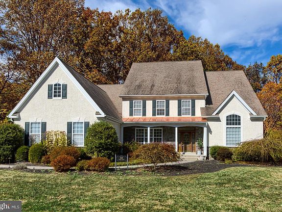 2nd image of 160 Forest Dr