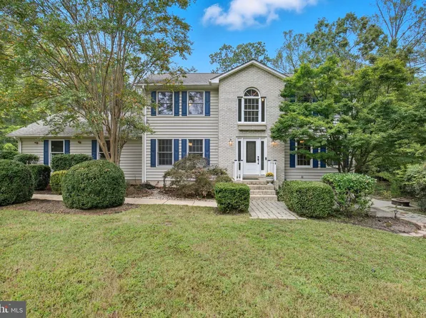 24568 Bateman Ct, Hollywood, MD 20636