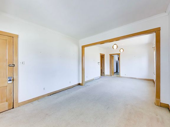 4th image of 6212 W Norwood St