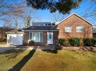 10505 McClure Ct, Louisville, KY 40241