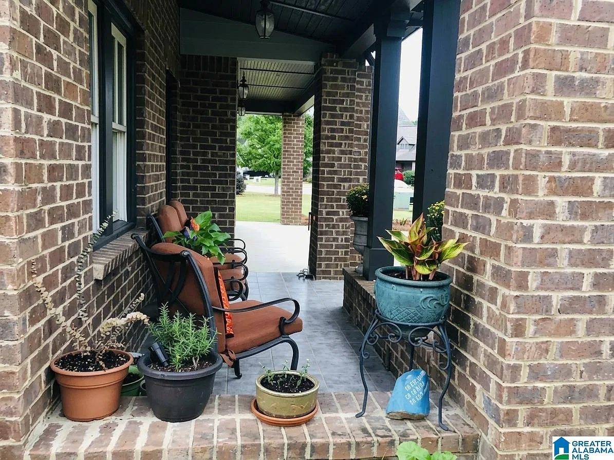 4 bed, 3.0 bath, 2667 sqft, $3,000 — Photo 4