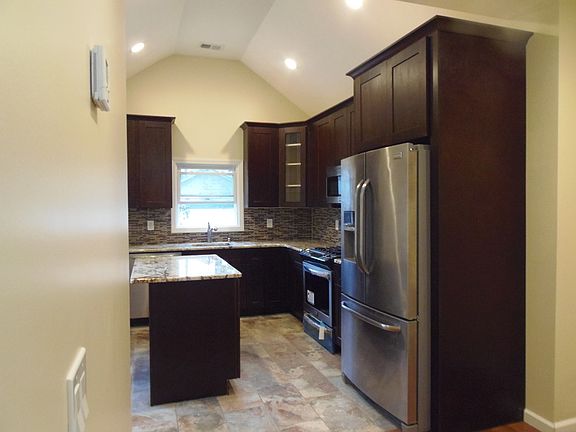 New kitchen, enter island