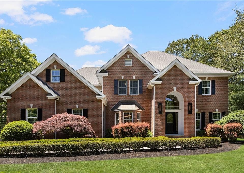 1st image of 19 Cassandra Ln