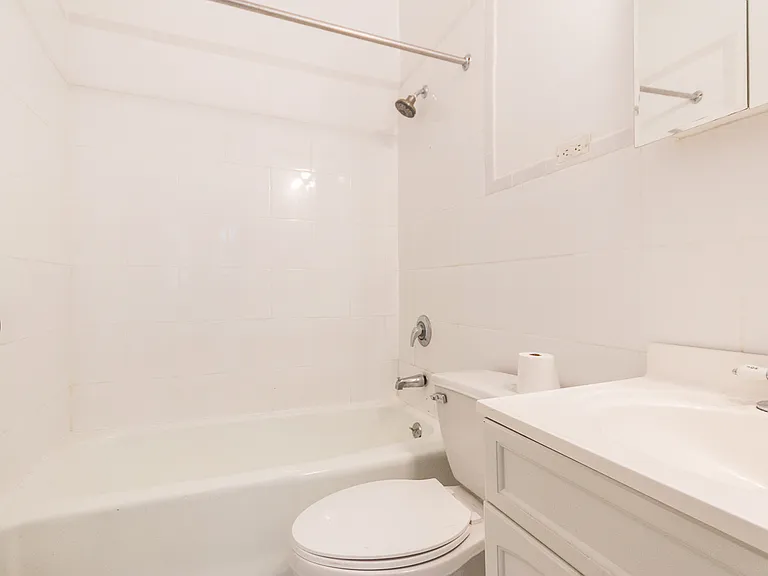 220 Avenue A #3B — Photo 3