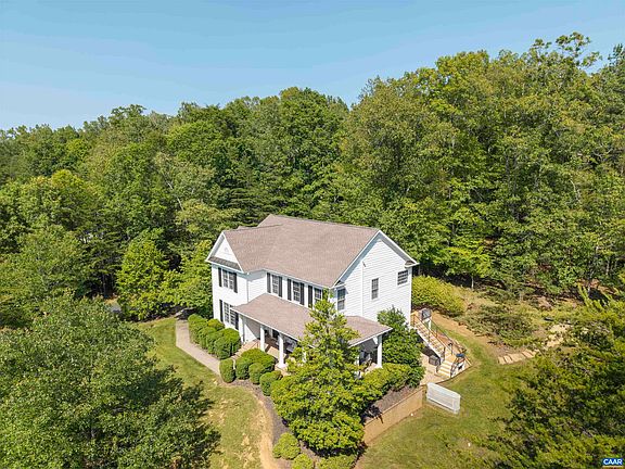 2nd image of 4275 Redwood Ln