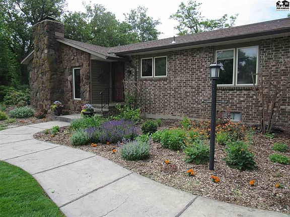 2nd image of 2509 E 43rd Ave