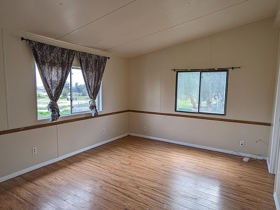 4th image of 36253 Jana Ln