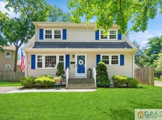 528 Giles Ave, Middlesex, NJ 08846