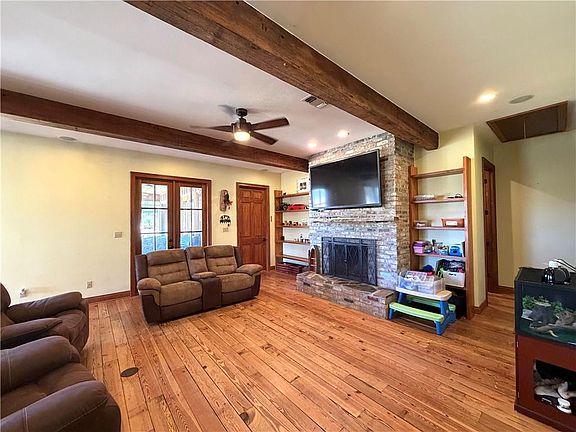 3rd image of 67556 S River Rd