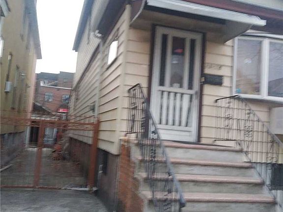 5th image of 83 Saint James Ave #18
