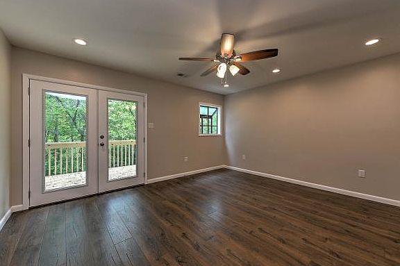 3rd image of 23 Willowbrook Dr