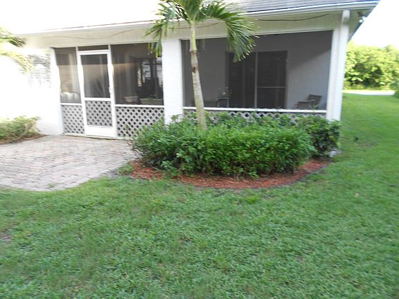 2nd image of 925 SW Excel Ave