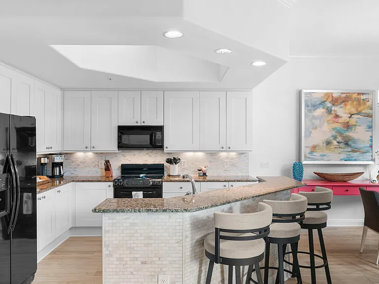 1055 Sandpiper St #H-202 — Photo 8
