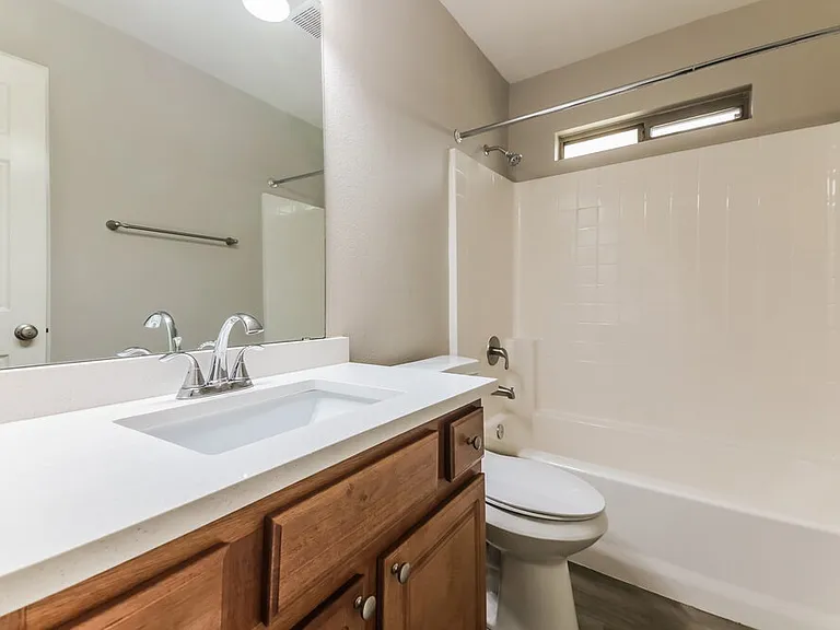 109 Magnolia St — Photo 15