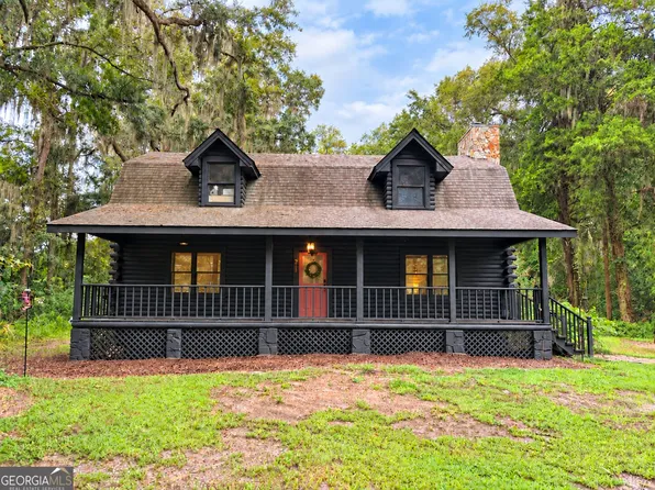 215 Hendricks Ln, Brunswick, GA 31520