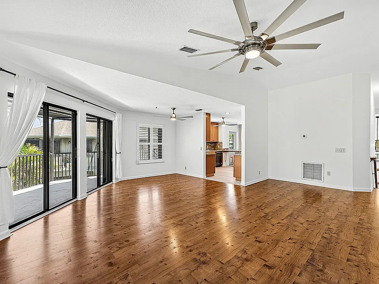 5662 SE Schooner Oaks Way — Photo 8