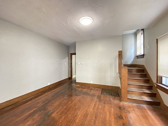 4th image of 26 W Beechwood Ave
