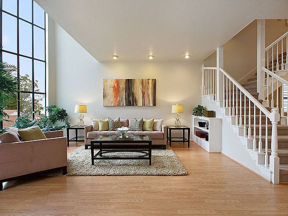 3rd image of 316 Warren Dr