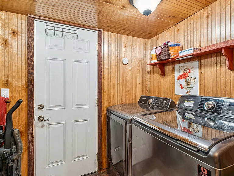 563 Beechnut Dr — Photo 9