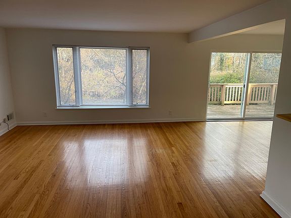 2nd image of 1288 Crestwood Ave