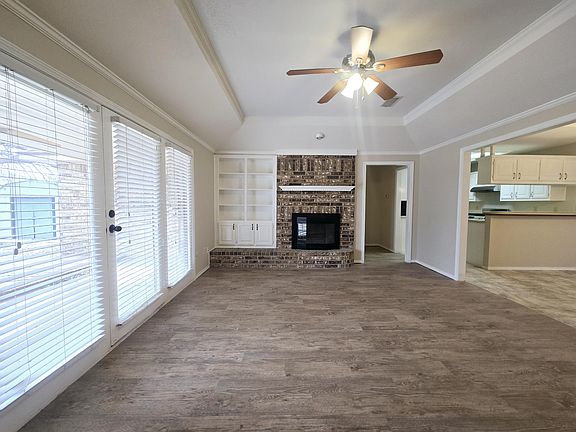 4th image of 5621 95th St