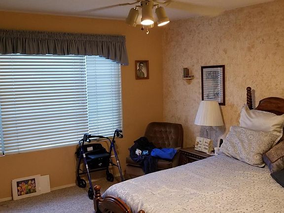 5th image of 1549 E Peach Tree Dr