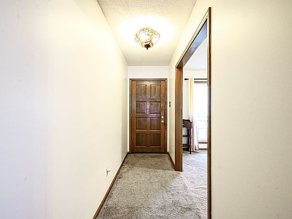 3rd image of 3275 Altruria Rd