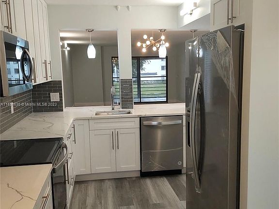 4th image of 5400 Cedar Lake Dr APT 201