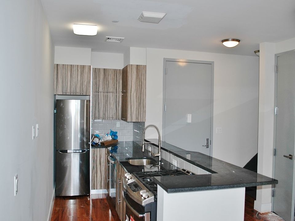 1st image of 327 Herkimer St APT 4