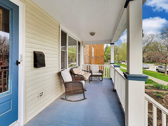 4th image of 1811 Greenwood St #1