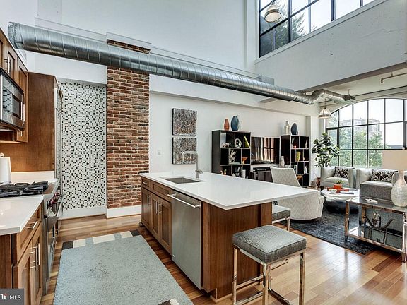 3rd image of 1600 Clarendon Blvd #W413