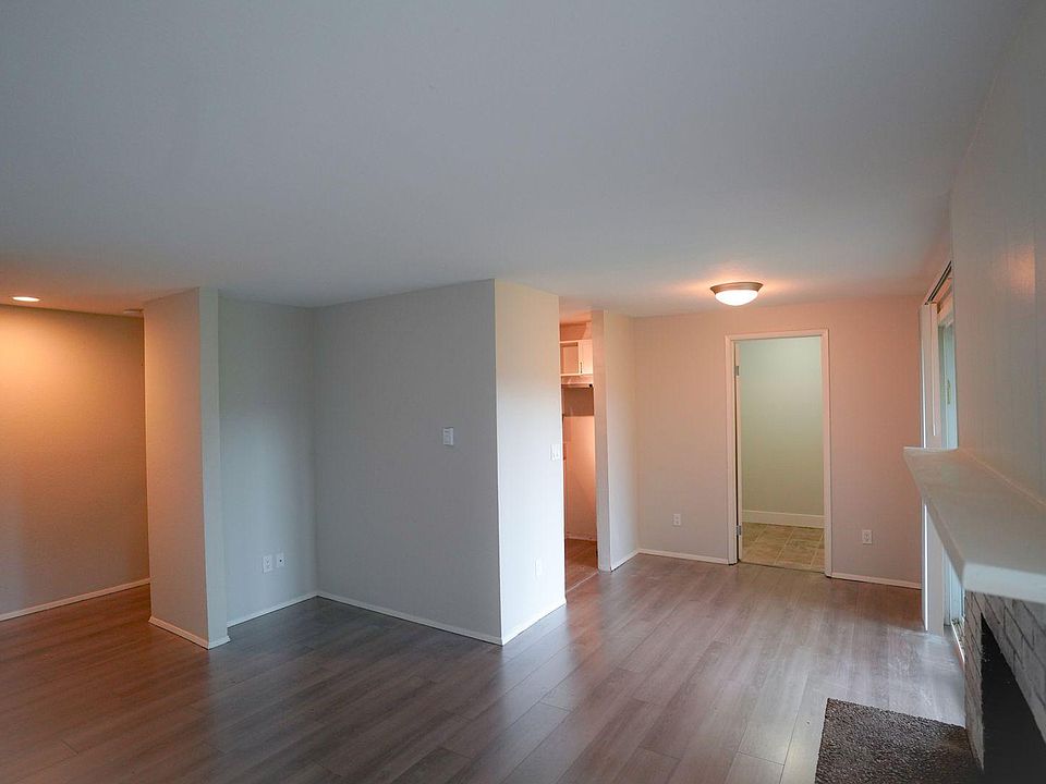 1st image of 10545 SE 238th St #19