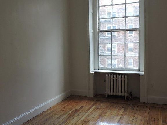4th image of 29 Monroe Pl APT G