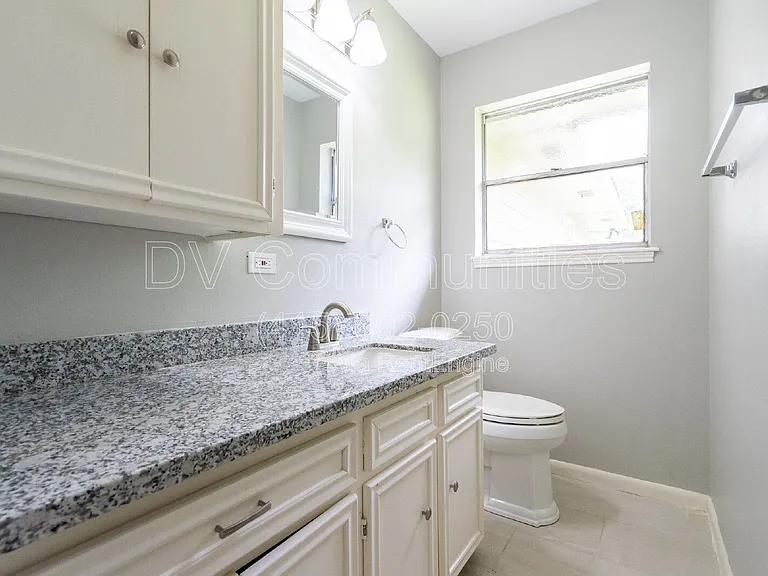 9196 White Oak Dr — Photo 5