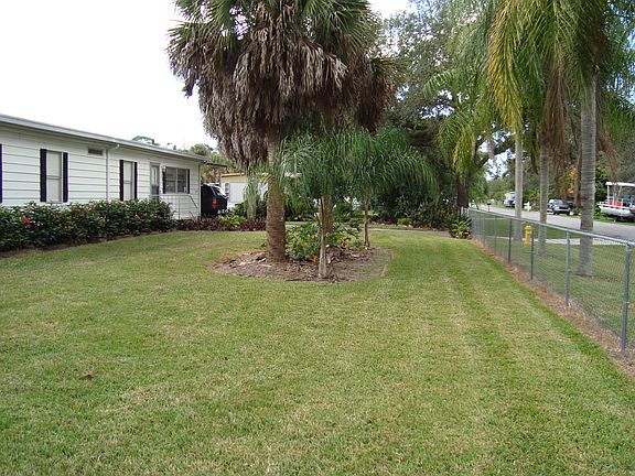 3rd image of 11379 Sunray Dr