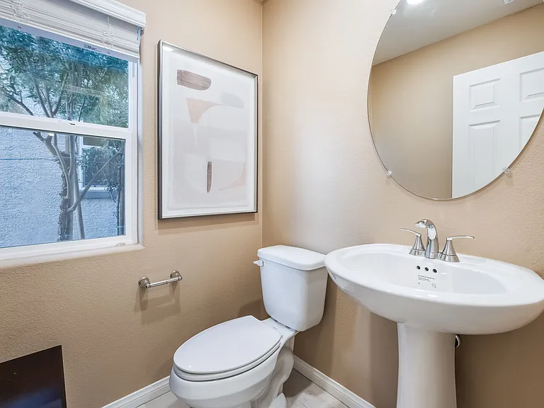 4327 W Gary Ave — Photo 15