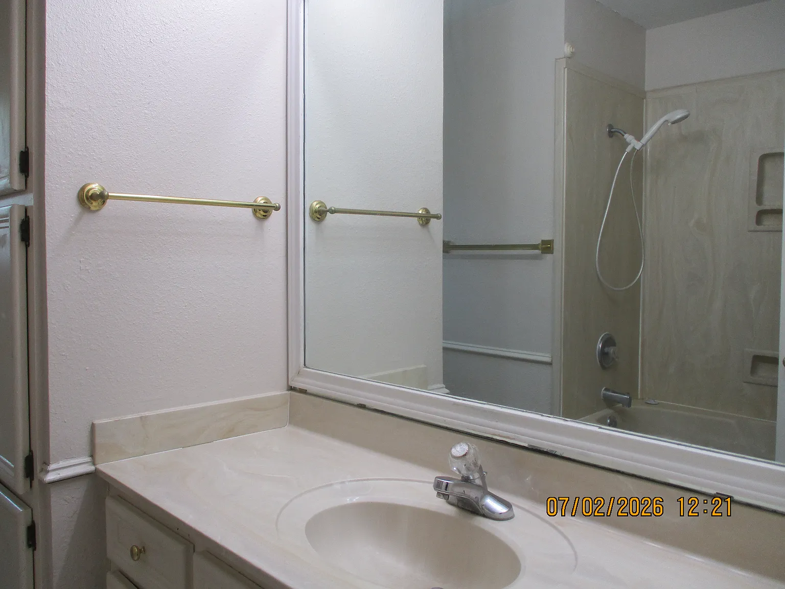 4 bed, 3512 sqft, $1,500 — Photo 4