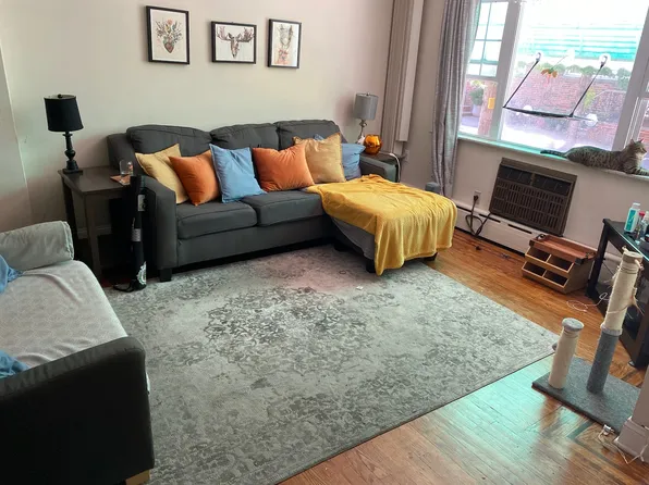 931 Fernon St, Philadelphia, PA 19148