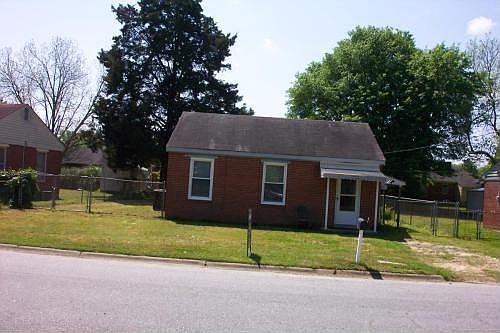 2nd image of 430 Wilton St