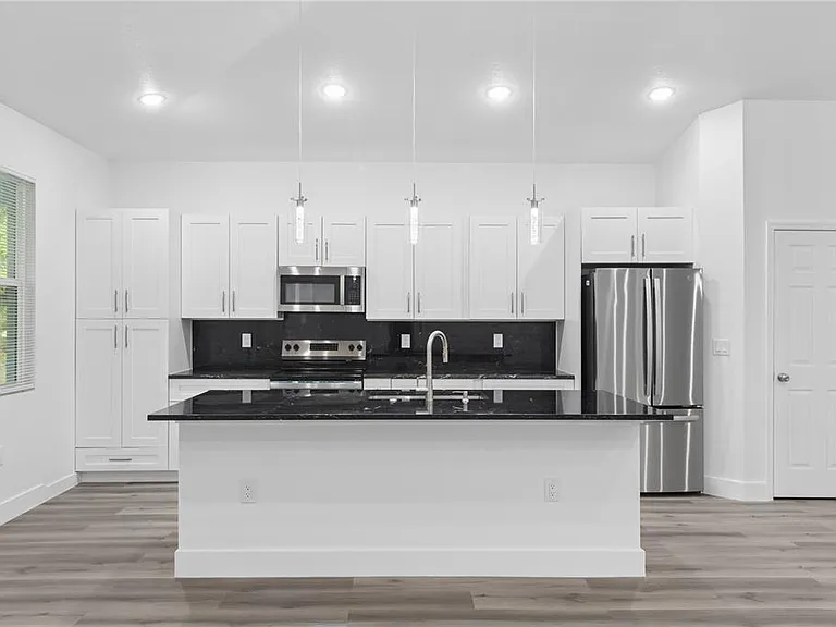 1449 Kathleen Rd — Photo 4