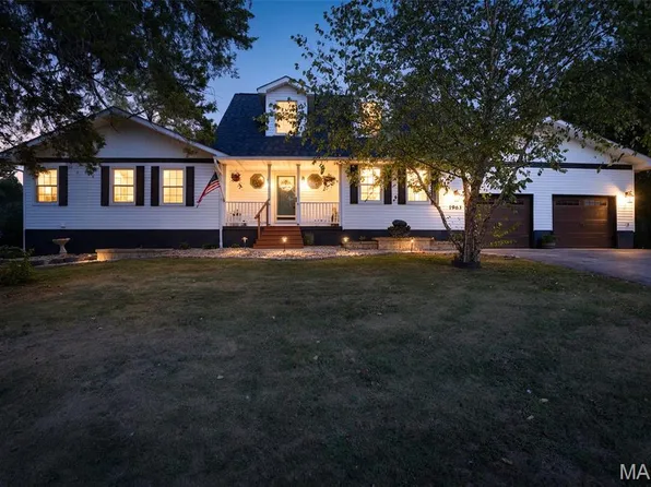 1963 W Main St, Festus, MO 63028