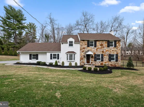 215 Darby Rd, Paoli, PA 19301