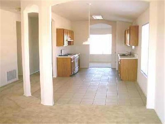 2nd image of 216 Jennifer Ln